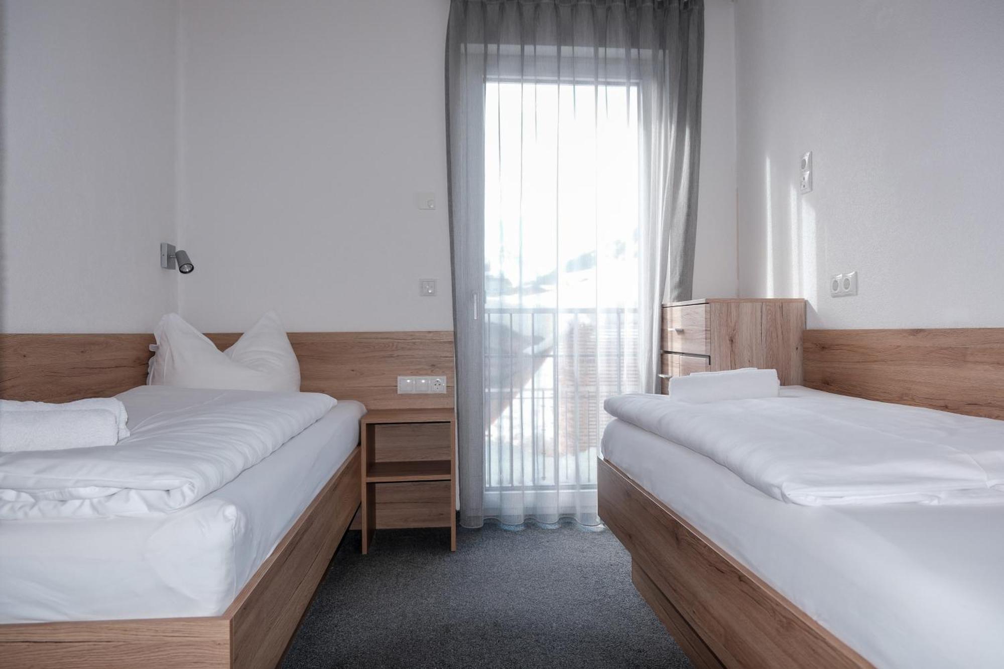 דירות Mathon Residenz Fliana Deluxe מראה חיצוני תמונה