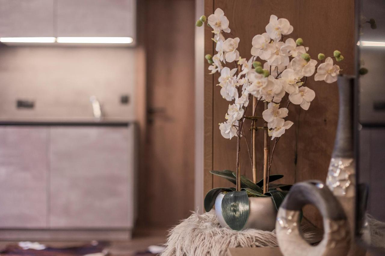 דירות Mathon Residenz Fliana Deluxe מראה חיצוני תמונה